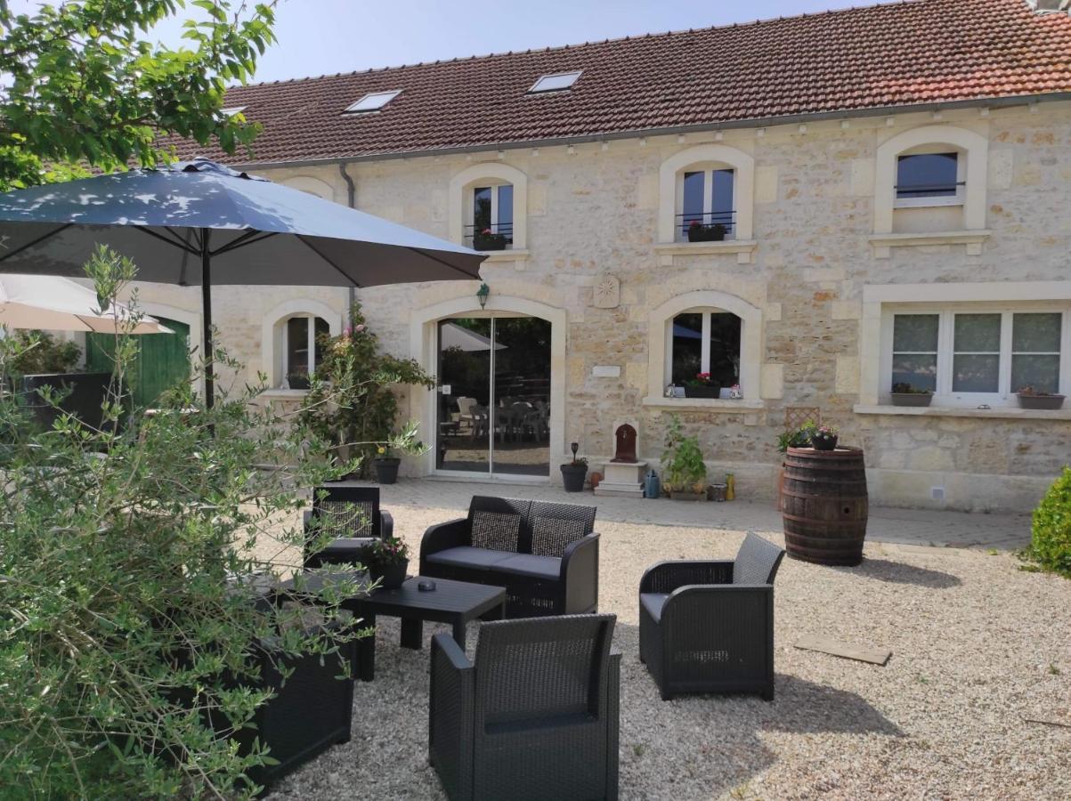 L'Entre Deux Vignes Brizambourg Exterior foto